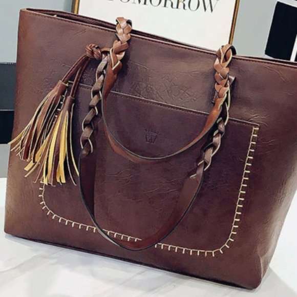 Duke Hudson- Leather Shoulder Bag - Host Pick - Picture 9 of 10